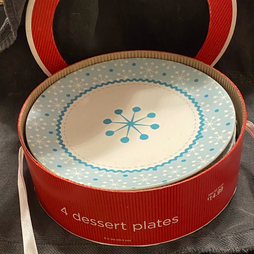 TARGET HOLIDAY 09 Turquoise Atomic Snowflake  Desert Plates in Box - Set of 4
